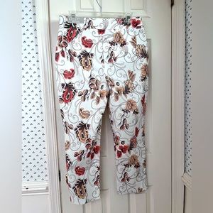 NWT Chico’s Brigitte cropped pull-on floral pants